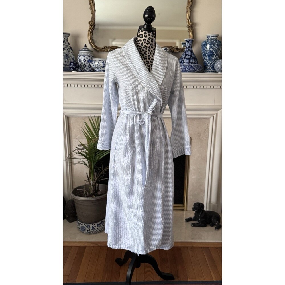Classic Women's Seersucker Robe - Light Blue